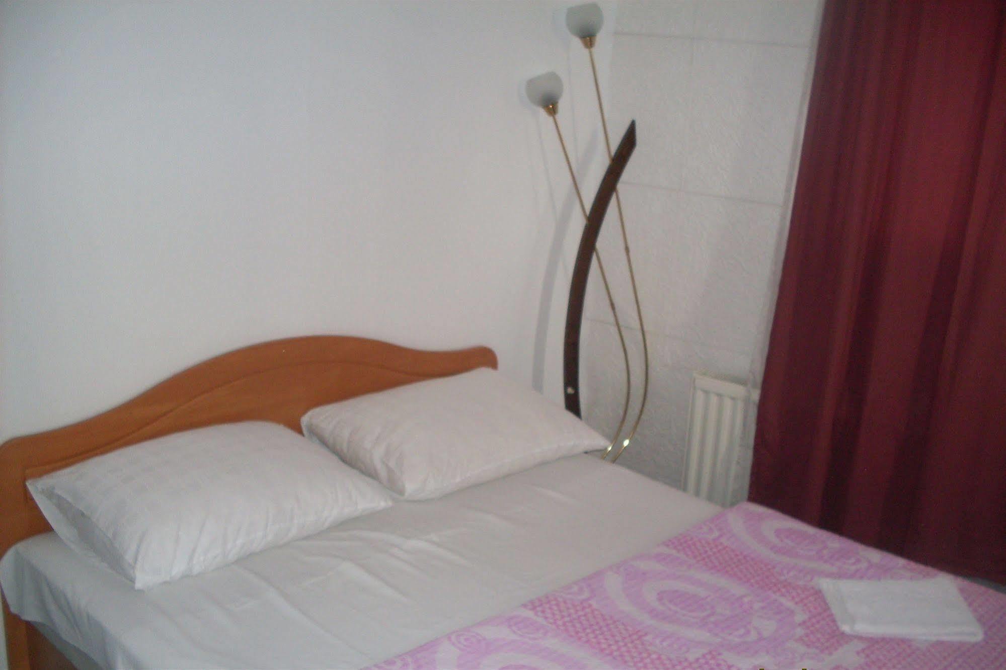 Hostel Gonzo SJJ Extérieur photo
